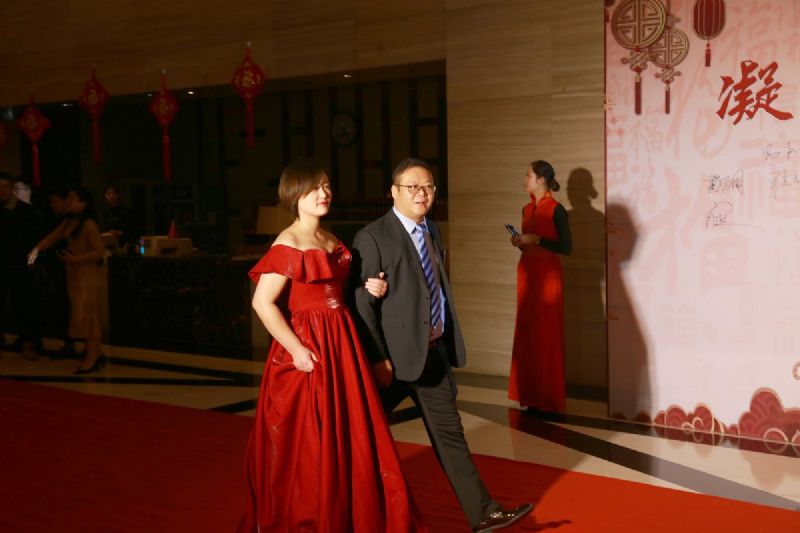 “凝心聚力 ·砥礪前行”— 龍港集團2020新春年會完美收官！