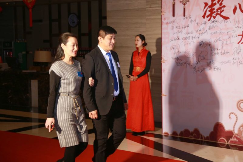 “凝心聚力 ·砥礪前行”— 龍港集團2020新春年會完美收官！