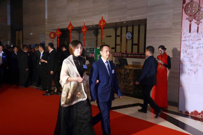 “凝心聚力 ·砥礪前行”— 龍港集團2020新春年會完美收官！