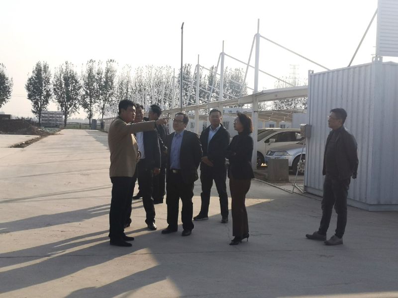 市委常委、組織部部長胡筱芹陪同中汽中心專家到龍港汽車城進(jìn)行調(diào)研