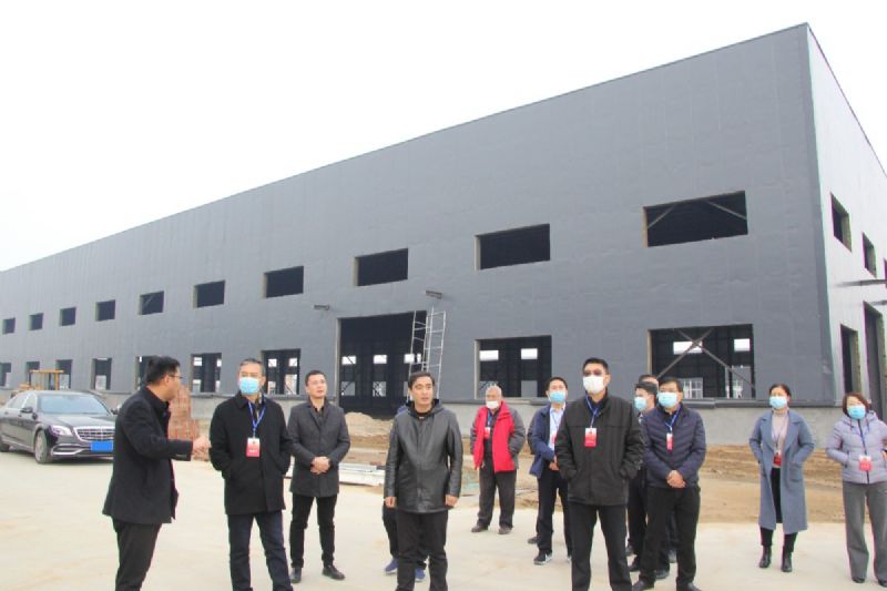 市人大常委會黨組書記、主任李中福一行到龍港新材料公司調研