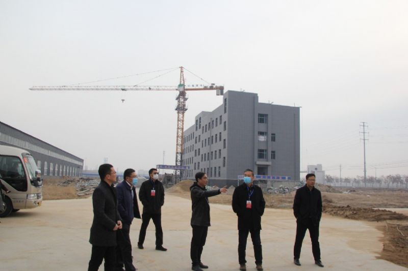 市人大常委會黨組書記、主任李中福一行到龍港新材料公司調研