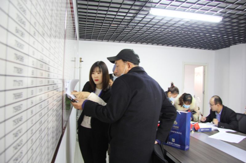 人山人海，瘋狂搶購(gòu)丨直擊龍港·育德園開(kāi)盤火爆現(xiàn)場(chǎng)！