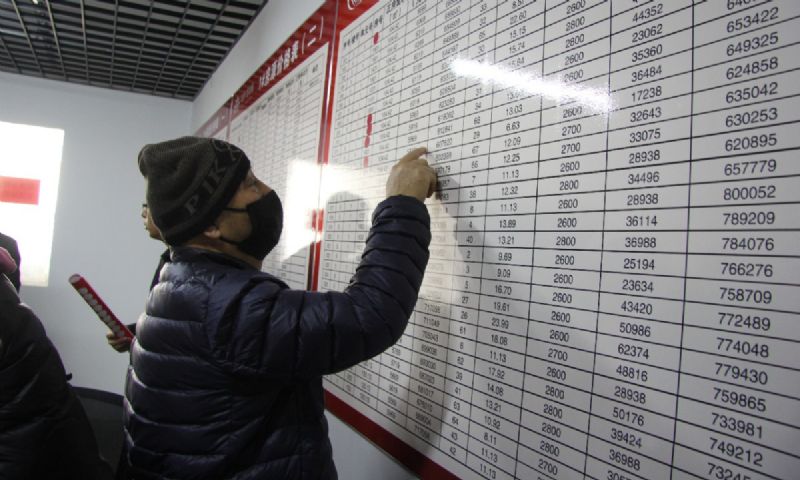 人山人海，瘋狂搶購(gòu)丨直擊龍港·育德園開(kāi)盤火爆現(xiàn)場(chǎng)！