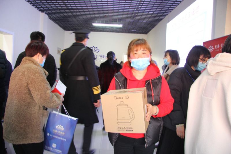 人山人海，瘋狂搶購(gòu)丨直擊龍港·育德園開(kāi)盤火爆現(xiàn)場(chǎng)！