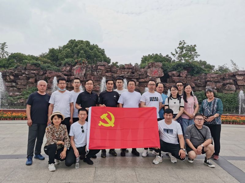 重溫黨史 堅定信念 熔煉團(tuán)隊(duì) 共創(chuàng)未來——龍港集團(tuán)開展紅色主題團(tuán)建活動