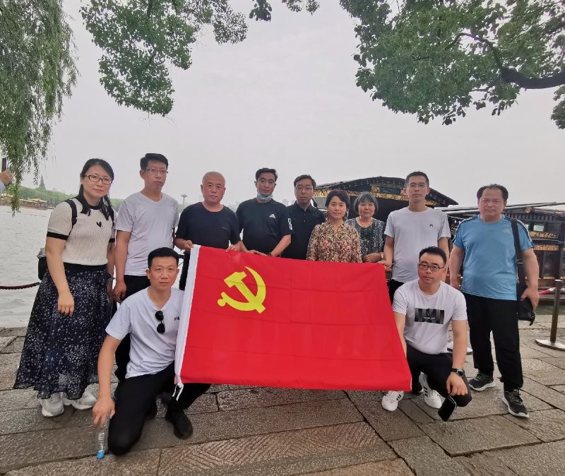 重溫黨史 堅定信念 熔煉團(tuán)隊(duì) 共創(chuàng)未來——龍港集團(tuán)開展紅色主題團(tuán)建活動