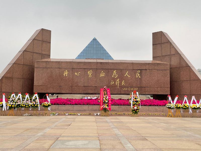 重溫黨史 堅定信念 熔煉團(tuán)隊(duì) 共創(chuàng)未來——龍港集團(tuán)開展紅色主題團(tuán)建活動